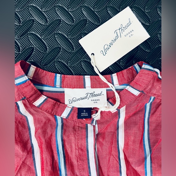 UNIVERSAL THREAD Blouse Shirt for Womens. Size Small, Color Red. - Picture 2 of 2